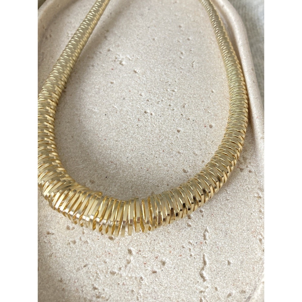 Gold Tone Ribbed Collar Necklace Flexible Omega Chain‎ Statement Twisted Tobagas